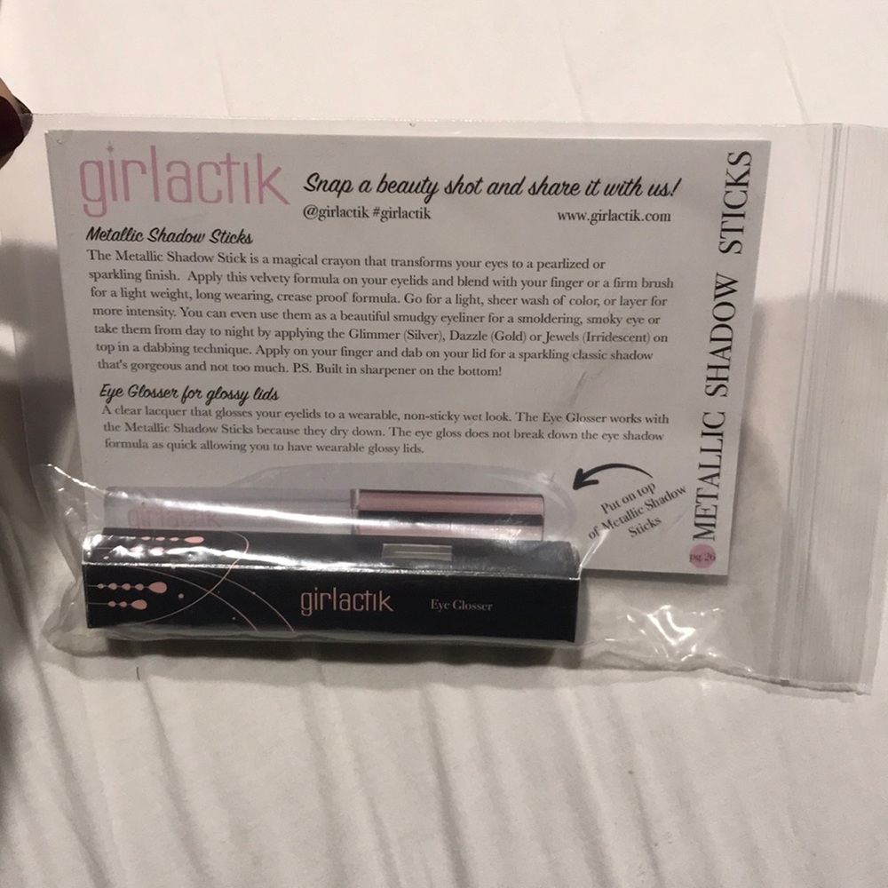 COPY - Girlactik eye glosser
